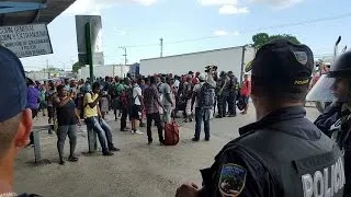 Costa Rica deports 250 African migrants to Panama