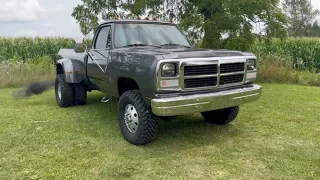 the worlds BADDEST 1st gen cummins dually!!