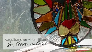 Création d'un vitrail Tiffany, le lion coloré