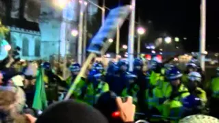 Столкновения с полицией на "Марше миллиона масок" в Лондоне