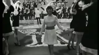 Mireille Mathieu - Au bal du grand amour (Chansons et Champions, 3 mai 1969)