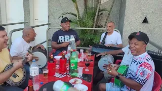 Gelson Magnata em samba de roda no Porto da Pedra