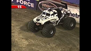 Monster Mutt Dalmatian Freestyle - Monster Jam World Finals IX