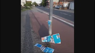 Plakatzerstörung