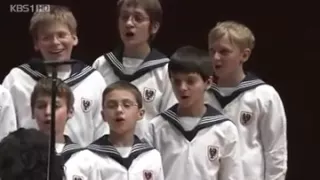 The Vienna Boys Choir - Waldhansl