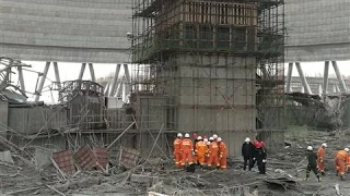 Dozens Killed in Scaffolding Collapse in Eastern China