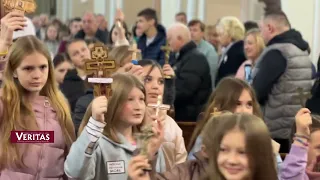 Тільки у Бога милість і спасіння.