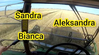 Trzy dziewczyny na polu! Czyli zbiór jęczmienia ozimego! Żniwa 2023 /John Deere 2054