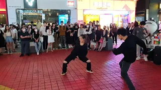 FRIDAY. ALINA & HARANG. DYNAMIC SUPERB PERFORMANCE. HONGDAE FESTIVAL STREET.