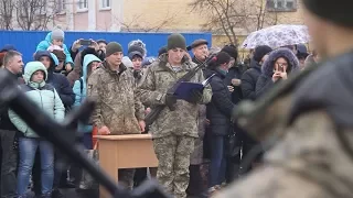 У Житомирі понад 400 десантників-новобранців заприсяглись на вірність Україні