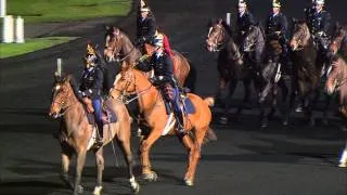 La charge de la Garde Républicaine sur l'hippodrome Paris-Vincennes !