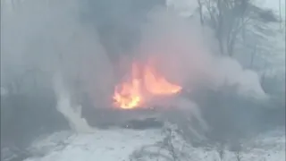 Воїни десантники з 81-ї бригади завзято палять російські танки