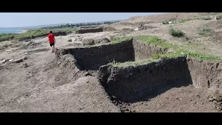 Древнее захоронение и ублюдки-выродки