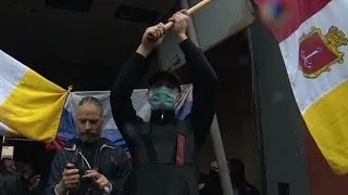 Pro-Russian activists storm police HQ