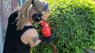 Milwaukee M18 Brushless hedge trimmer 2726-20 2yr review ♥️