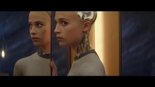 'Ex Machina' Star Talks Robots and Romance