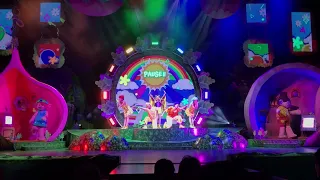 Jubilee Hug Time Show 2024 at Universal Studios Singapore