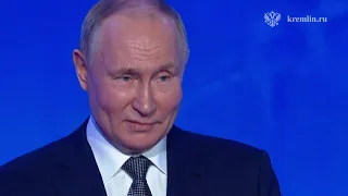 Владимир Путин предложил повысить зарплаты медикам с 1 марта