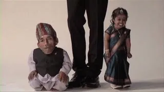 Worlds shortest man and woman meet