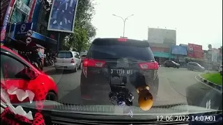 Idiots In Cars compilation 227