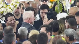 Brazil's President Lula da Silva pays last respects to football legend Pelé