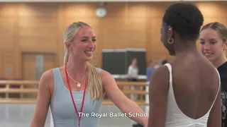 Royal Ballet School alumna Claudia Dean returns to the School