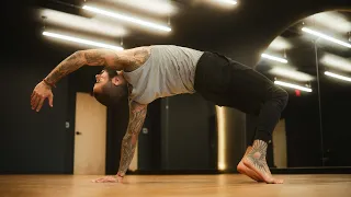 30 Minute Energizing Vinyasa Flow