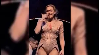 Unfall LIVE 😭 VIDEO: Helene Fischer in Hannover 2023