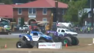 2016 Bloomsburg Jamboree Monster Truck Racing Round 1 - Bigfoot vs Venom