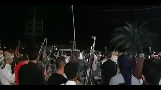 استعراض قبيلة السراي في العراق في مضيف الشيخ خالد العطار اقوه استعراض ليلا