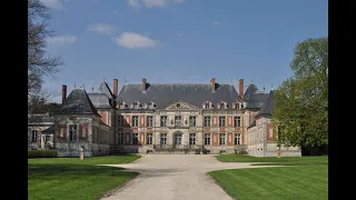 Fabulous 16th C Chateau for sale in Essonne