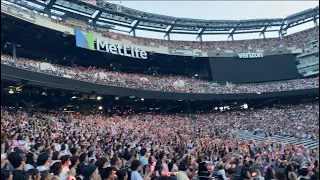 Pov: you’re in the CandyBong ocean conducted by Twice at MetLife Stadium