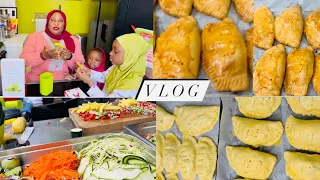 HOW TO MAKE MEAT PIE | EASY AND DELICIOUS | SPEND THE DAY WITH US | UNBOXING AND MORE..