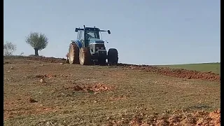 🌾🚜 Desfondar terreno con topos para plantación de leñoso olivas picual