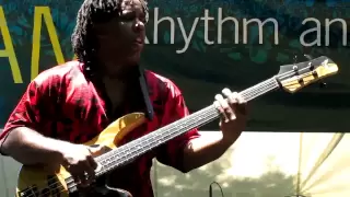 Victor Wooten & Derico Watson, Bass & Drum solos, Brooklyn, NY 6-24-10 (HD)