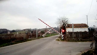 Spoorwegovergang Chignolo (I) // Railroad Crossing // Passaggio a livello