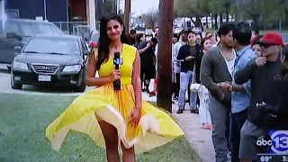 News Reporters Dress Blows Up On LIVE TV