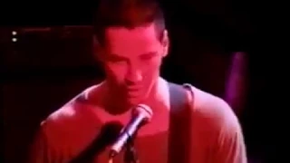 Keanu Reeves sings "Punk rock" version of his original song "Isabelle" /Original Dogstar 93