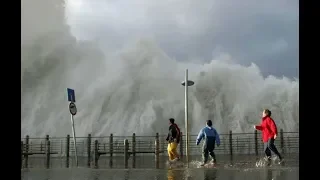 Top 10 Biggest Rogue Waves In Huge Storm and Tsunami