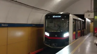 🚇 [M1] Przyjazd Skoda Varsovia na stację Wierzbno