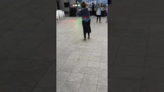 Бабушка танцует на дискотеке 3 часть
