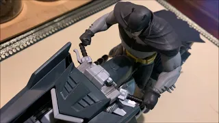 Batman Batcycle (Curse Of The White Knight) - Unboxing