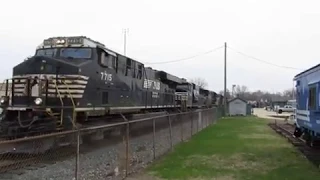 Railfanning NS in Elkhart Indiana