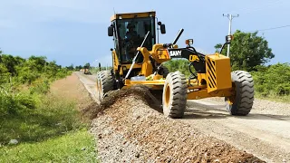 Technique For Pushing Gravel For Base Course Road Construction Using A Heavy SANY STG190C-8S Grader