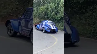 Maurício Lanna de 73 anos, dando um show de pilotagem com seu Fusca 2300 Aircooled! @hillclimbbrazil