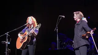 Angel From Montgomery, Bonnie Raitt and Alison Krauss