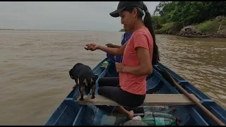 PESCARIA de Linha na CANOA/pegamos PIABAS/RIO AMAZONAS