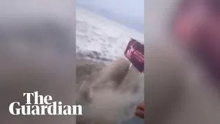 Massive wave hits Palu in Indonesia