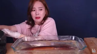 Ssoyoung vs the Squids