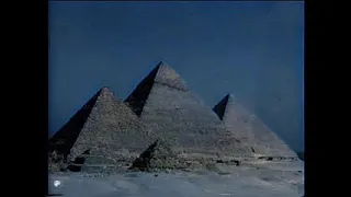 Marvelous First ever Colorized footage of The Pyramids of Giza in 1920 (7 Wonders of The World)